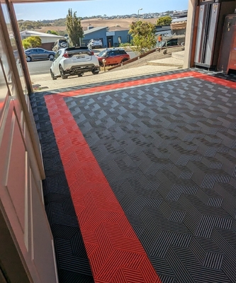 Gemakkelijk te installeren Schokbestendig Vergrendelen Zwart Polypropyleen Garage Floor Tile / Garage Floors
